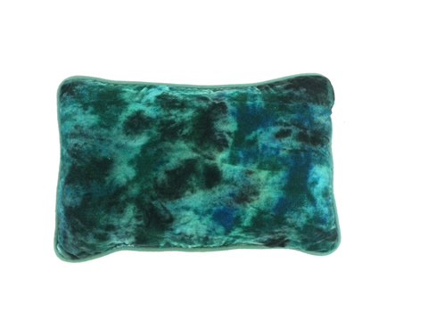 www.classicvintagerentals.com ? 0063 - Turquoise Velvet Pillow