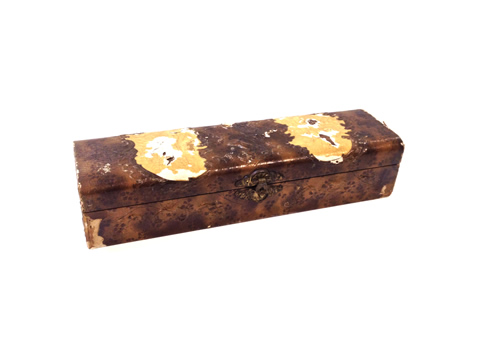 www.classicvintagerentals.com ? 0100 - Ornate Glove Box