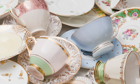 www.classicvintagerentals.com  0128 - Tea Cups & Saucers