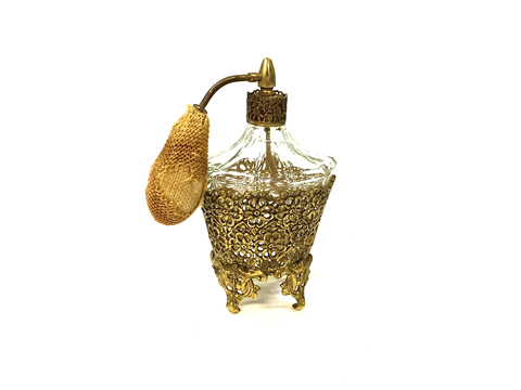 www.classicvintagerentals.com ? 0533 - Serena Perfume Bottle
