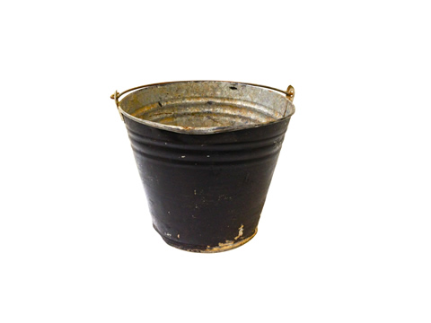 www.classicvintagerentals.com ? 0585 - Black Galvanized Bucket