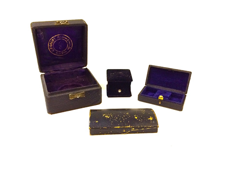 www.classicvintagerentals.com ? 0597 - Assorted Ring Boxes