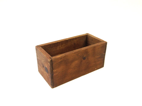 www.classicvintagerentals.com ? 0789 - Clinton Wood Box