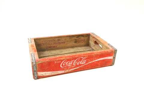 www.classicvintagerentals.com ? 0829 - Red Coke Crate
