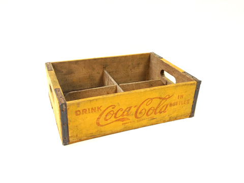 www.classicvintagerentals.com ? 0948 - Coke Crate with dividers