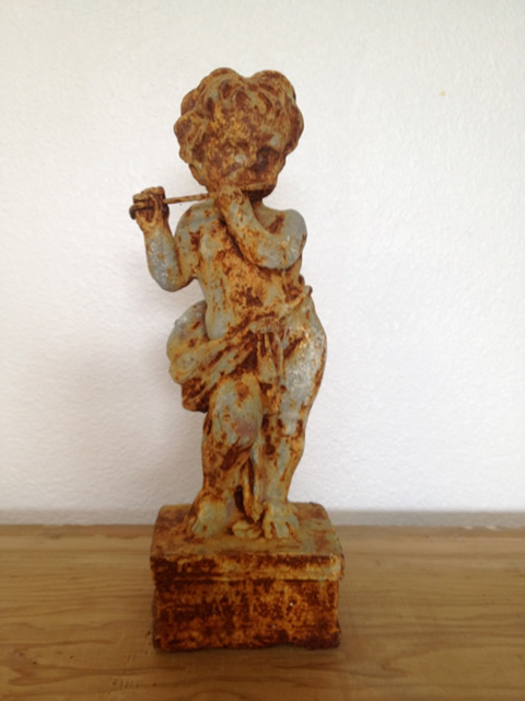www.classicvintagerentals.com ? 0863 - Perla Cherub