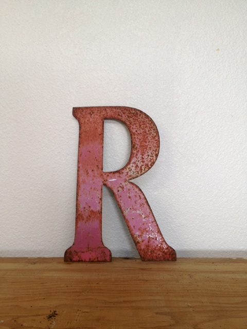 www.classicvintagerentals.com ? 0913 - Dana Letter "D"