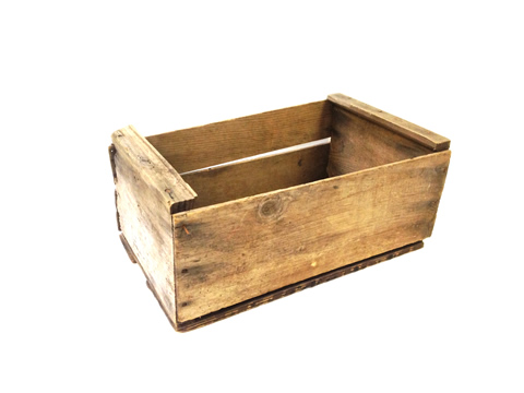 www.classicvintagerentals.com ? 0918 - Halsey Wood Crate