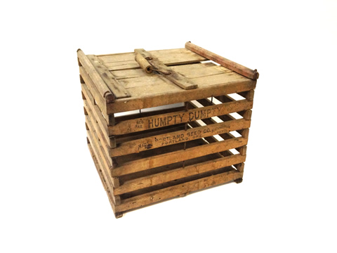www.classicvintagerentals.com ? 0991 - Humpty Dumpty Carrier
