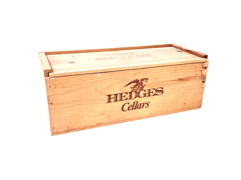 www.classicvintagerentals.com ? 1074 - Hedges Wood Box