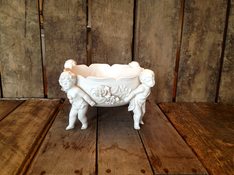 www.classicvintagerentals.com ? 1505 - Cherub Centerpiece Bowl