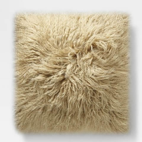 www.classicvintagerentals.com ? 1567 - Mongolian Lamb Pillow