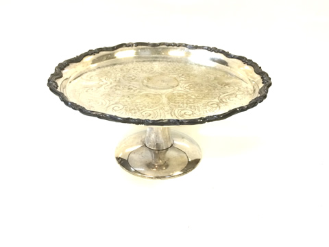 www.classicvintagerentals.com  1600 - Nelly Silver Stand