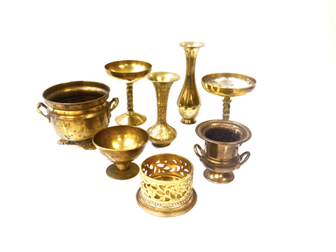 www.classicvintagerentals.com ? 1713 - Assorted Brass Containers