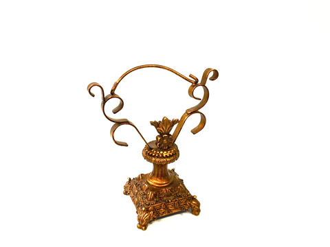 www.classicvintagerentals.com ? 1797 - Ornate Gold Holder