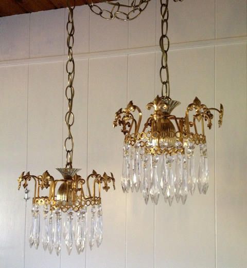 www.classicvintagerentals.com  1853 - Minnie Chandelier