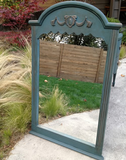 www.classicvintagerentals.com  2075 - Angelica Vanity & Mirror