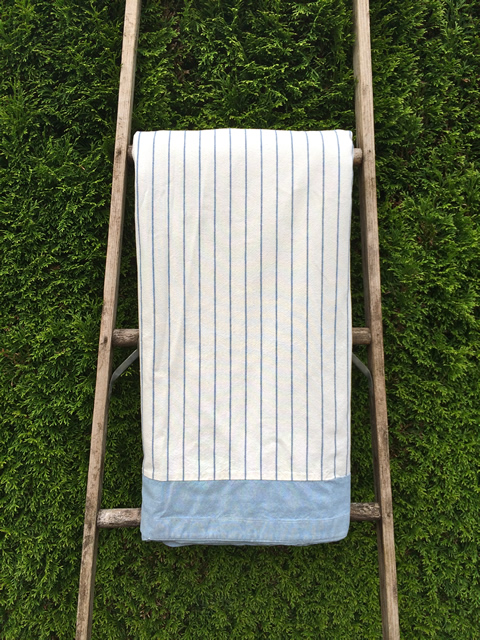 www.classicvintagerentals.com ? 2117 - Pinstripe Coverlet