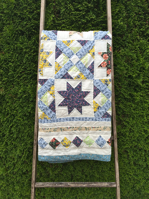www.classicvintagerentals.com ? 2139 - Star Quilt