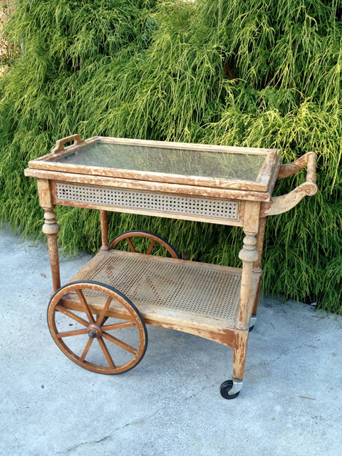 www.classicvintagerentals.com ? 2154 - Finley Wood Cart