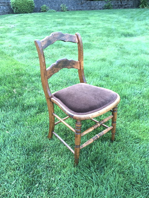 www.classicvintagerentals.com ? 2579 - Kira Dining Chair