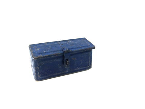 www.classicvintagerentals.com ? 2762 - Teddy Metal Box