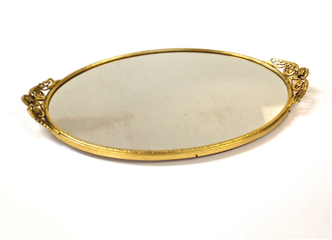 www.classicvintagerentals.com ? 3049 - Martha Vanity Tray