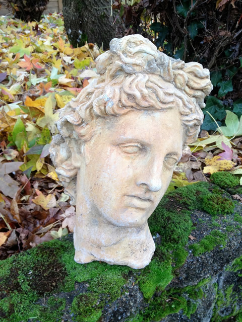 www.classicvintagerentals.com ? 3132 - Vincent Roman Bust