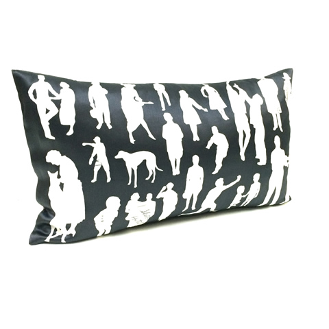 www.classicvintagerentals.com ? 3904 - People Pillow