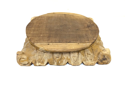 www.classicvintagerentals.com ? 3938 - Carved Pedestal