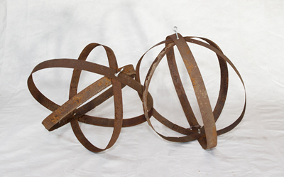 www.classicvintagerentals.com ? 4452 - Rusty Orbs