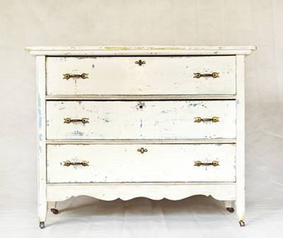 www.classicvintagerentals.com  4621 - Evan Dresser