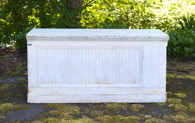 www.classicvintagerentals.com  4957 - Emma Bead Board Counter