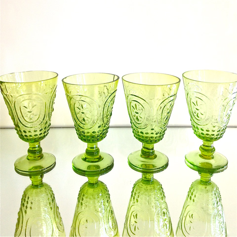 www.classicvintagerentals.com  5860 - Green Goblet