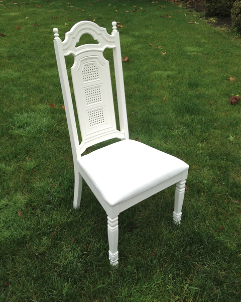 www.classicvintagerentals.com ? 6509 - Avery White Chair