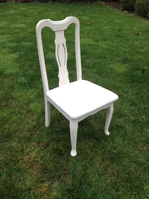 www.classicvintagerentals.com ? 6536 - Claire White Chair