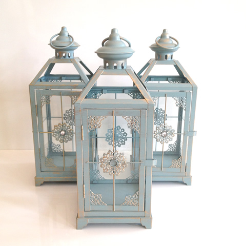 www.classicvintagerentals.com  6599 - Blue Lanterns