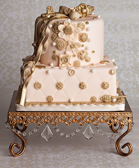 www.classicvintagerentals.com  8215 - Square Gold Stand