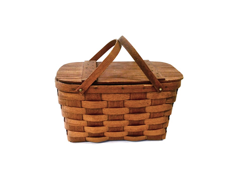 www.classicvintagerentals.com ? 9516 - Longs Picnic Basket